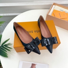 Louis Vuitton Flat Shoes